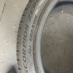 피제로 스콜피온 올시즌 315/35/22 한짝 팝니다