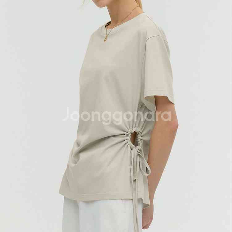 새상품 몽돌 컷아웃 스트링 반팔티셔츠 화이트,베이지--0