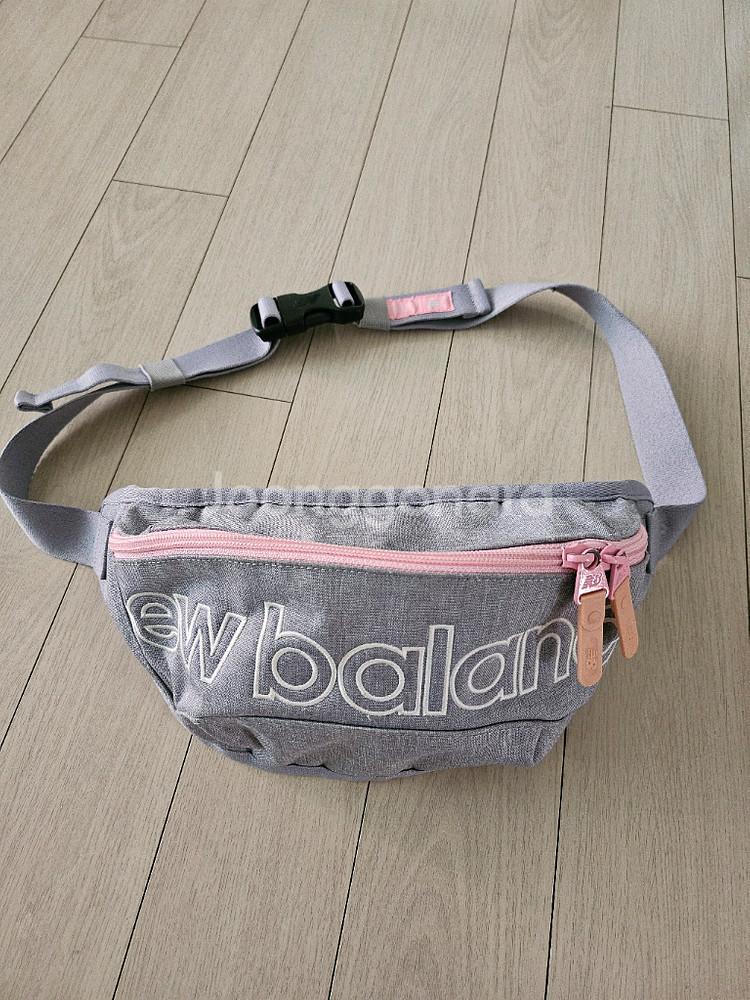 뉴발란스키즈 힙쌕--0