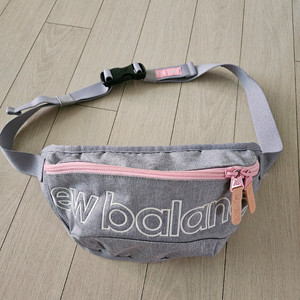 뉴발란스키즈 힙쌕