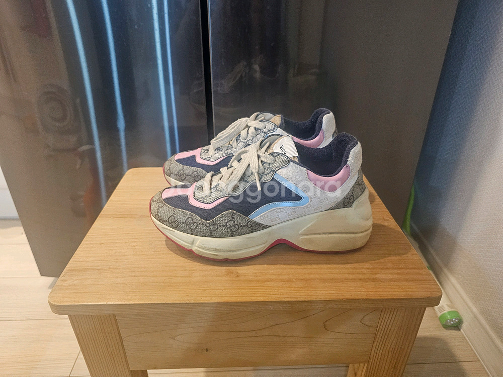 구찌 GG 패턴 스니커즈--1