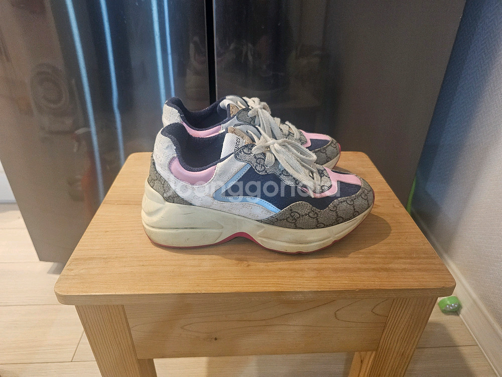 구찌 GG 패턴 스니커즈--0