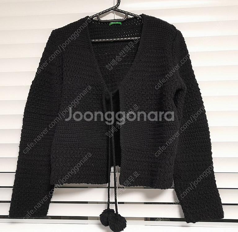 반값포함 베네통 이태리정품 방울 울가디건 니트 스웨터--0