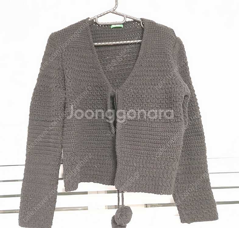 반값포함 베네통 이태리정품 방울 울가디건 니트 스웨터--1
