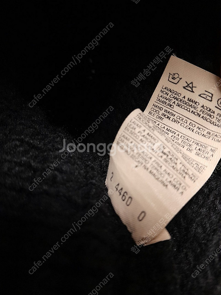 반값포함 베네통 이태리정품 방울 울가디건 니트 스웨터--4