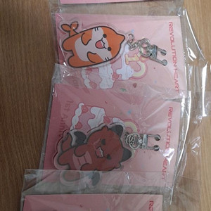 구 레볼루션하트, 현 리레볼루션 1주년 기념 아크릴키링