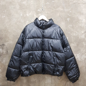 필루미네이트 유광 숏패딩 M 사이즈