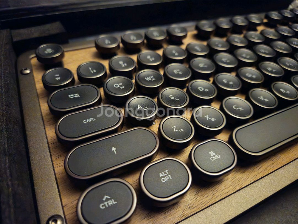 Azio 아지오 레트로 클래식 기계식 풀배열 키보드 (엘우드)--3