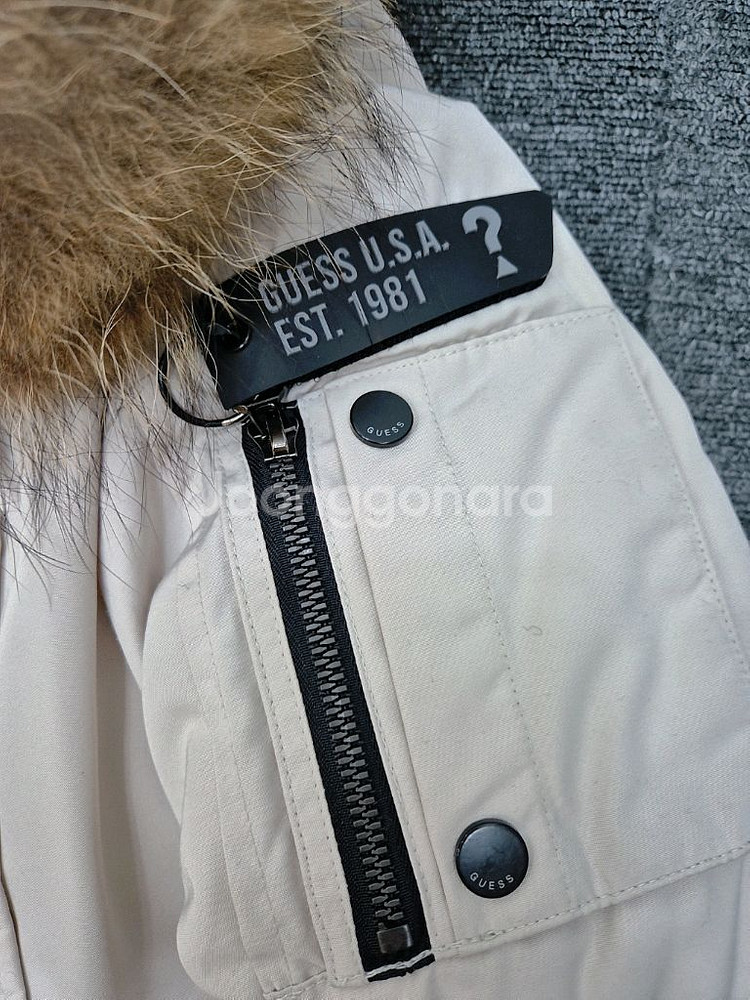 [XS]<게스>화이트 패딩 점퍼--8