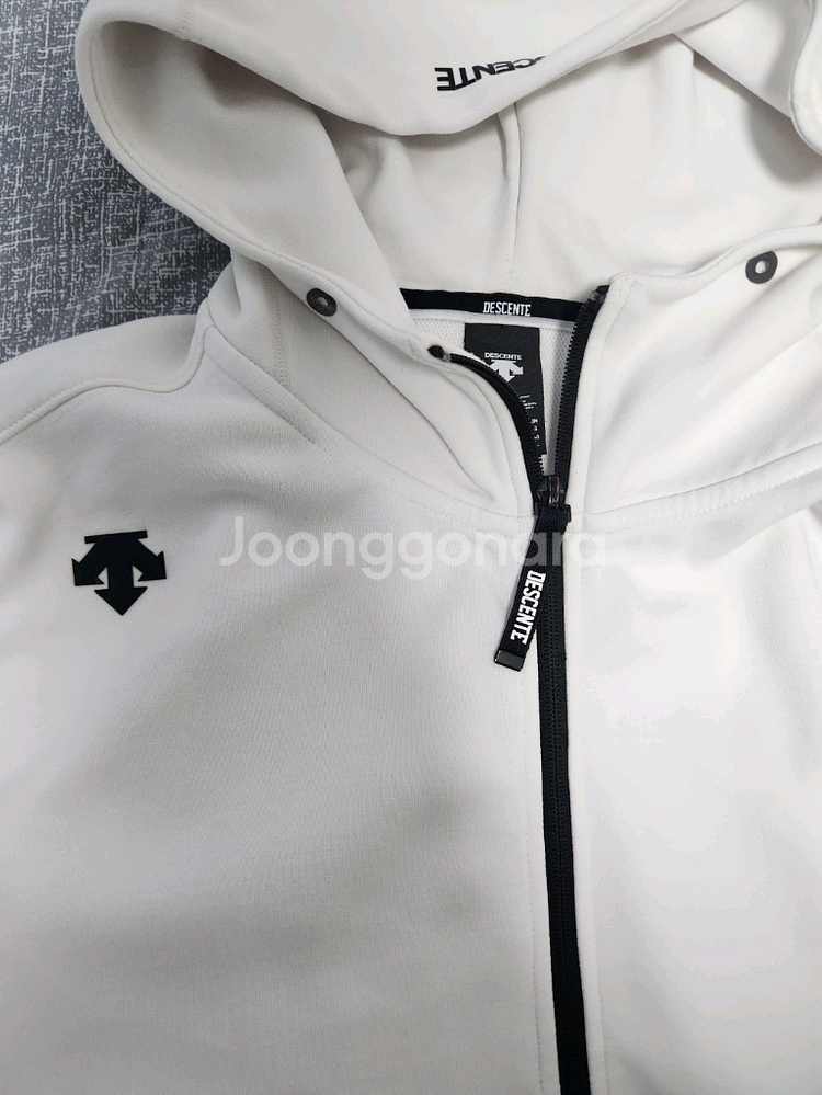 데상트3x3농구 집업후드M 국내100--1