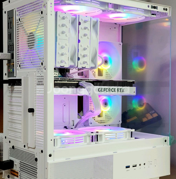 고사양게이밍컴퓨터 9600X 4070SUPER--2