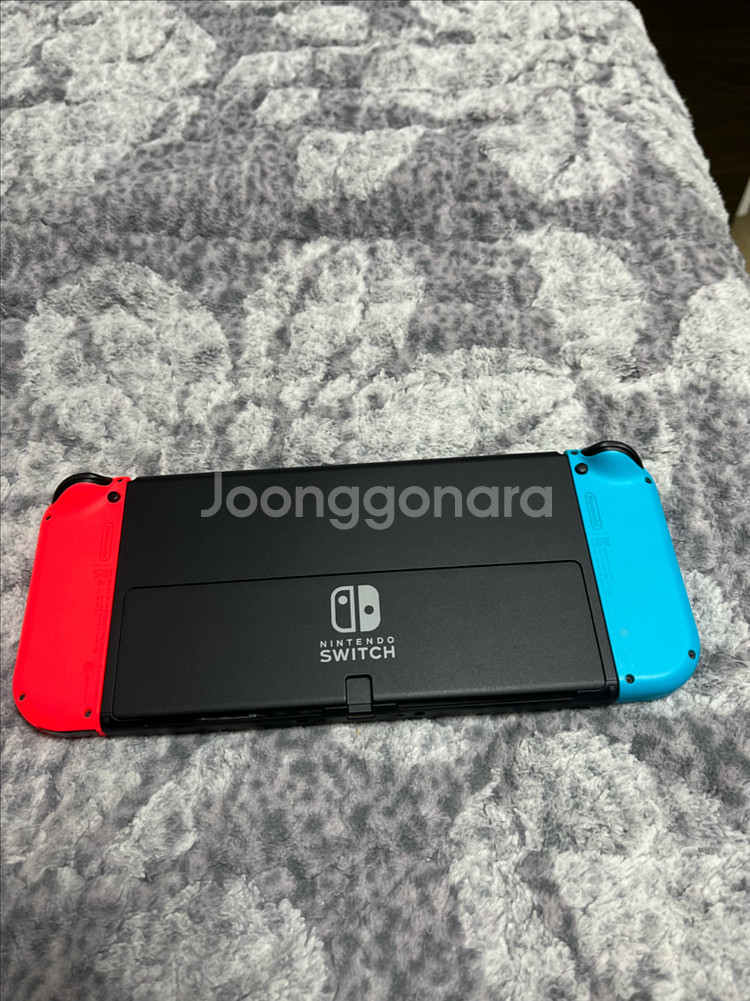 닌텐도 스위치 OLED/케이스/충전기/칩 포함--2