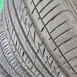 225 45 17 중고타이어 한대분10만원 팝니다