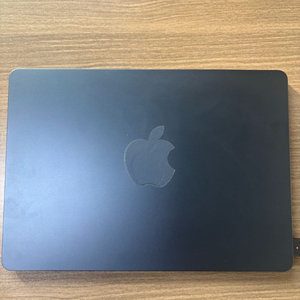 2024 맥북 에어 13인치 미드나이트 판매합니다.