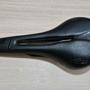 셀레 산마르코 에라 자전거 안장