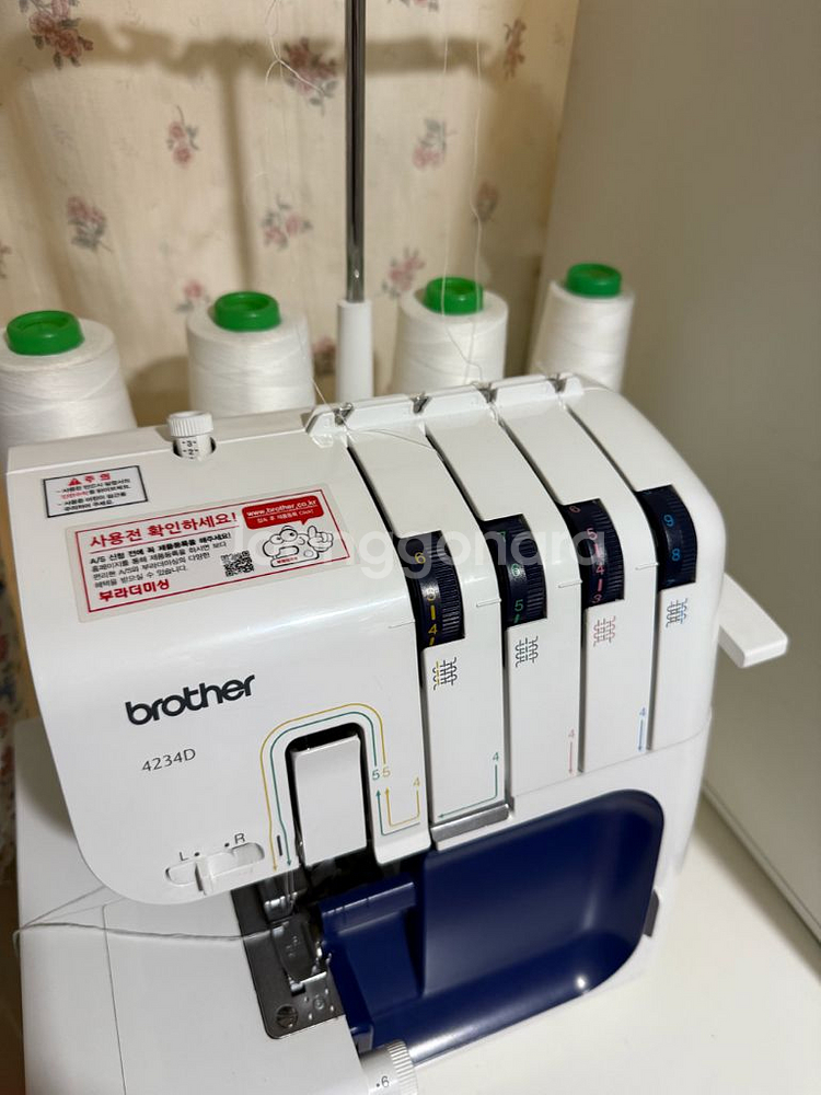 브라더 4234D 재봉틀 오버록--1