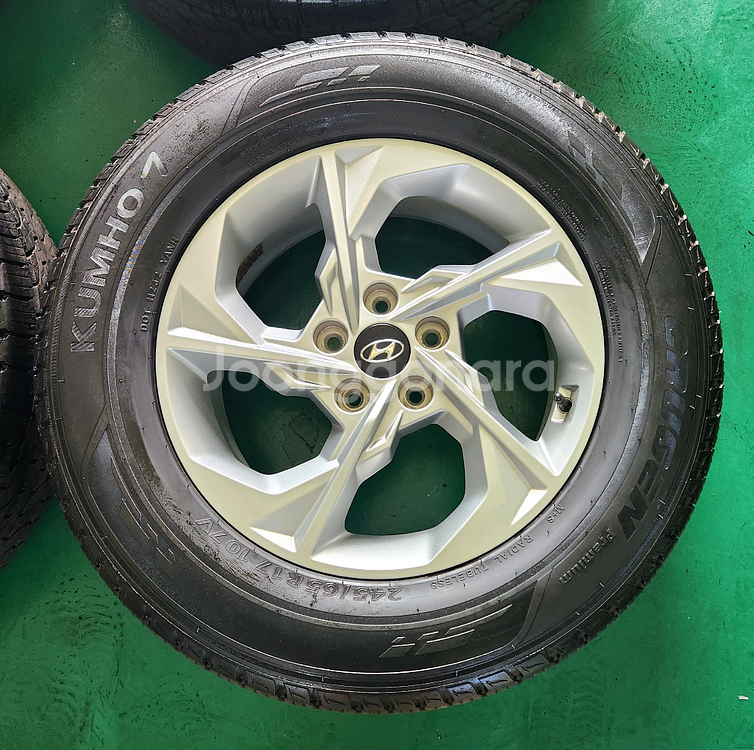 투싼 NX5 순정 17인치 휠타이어 판매--1