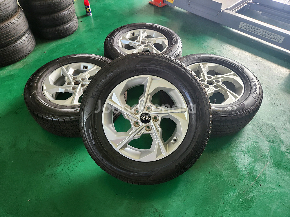 투싼 NX5 순정 17인치 휠타이어 판매--6