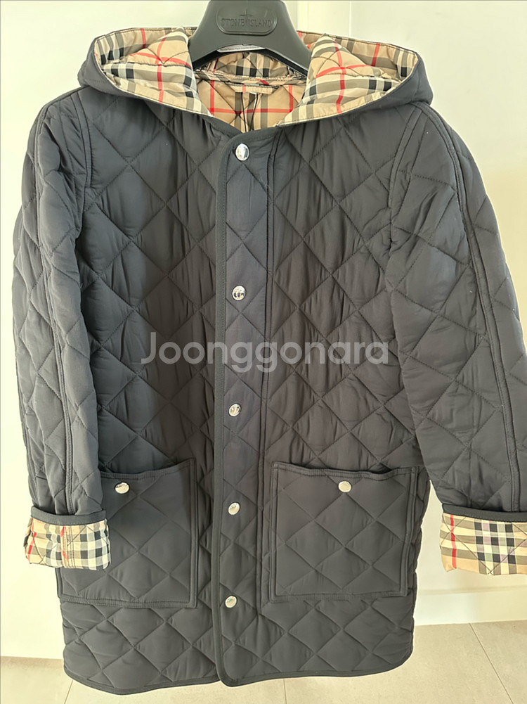 버버리 퀼팅자켓팔아요--0