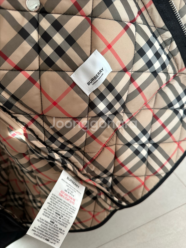 버버리 퀼팅자켓팔아요--2