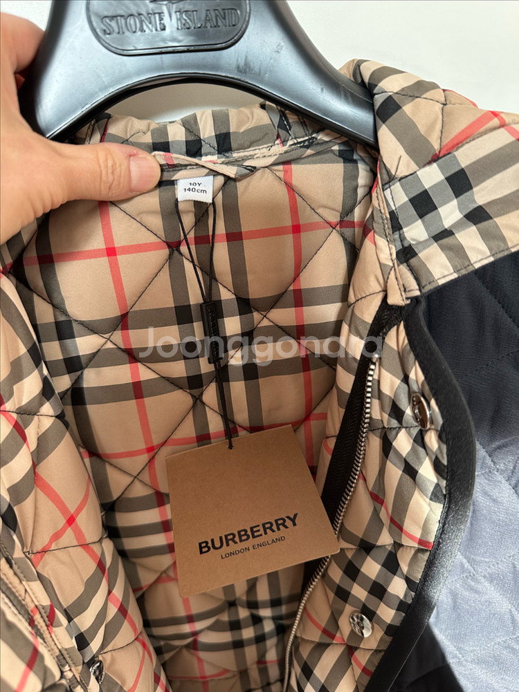 버버리 퀼팅자켓팔아요--1