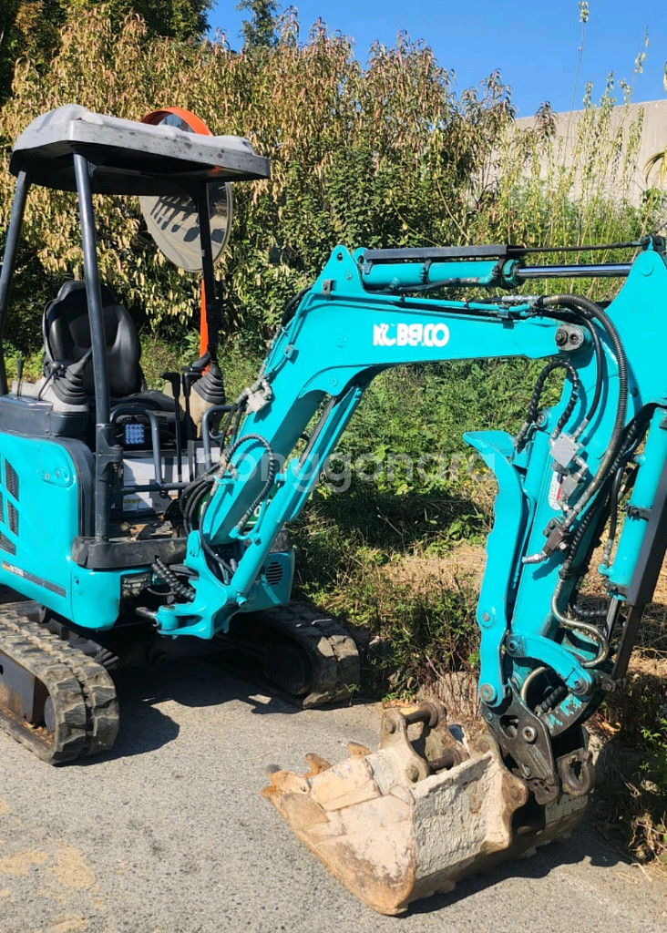 코벨코17 미니굴삭기--3