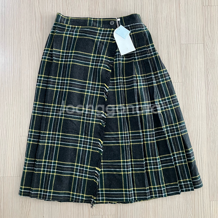 [새상품] 스무드무드 체크 랩 스커트--5