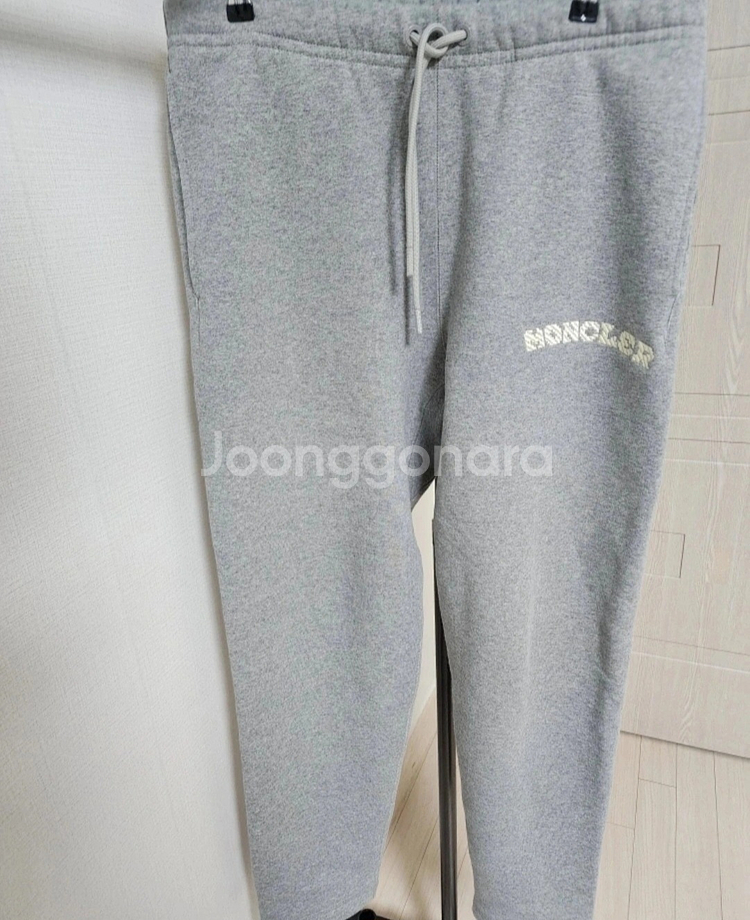 몽클레어 맨투맨 티셔츠 & 트레이닝 바지--3