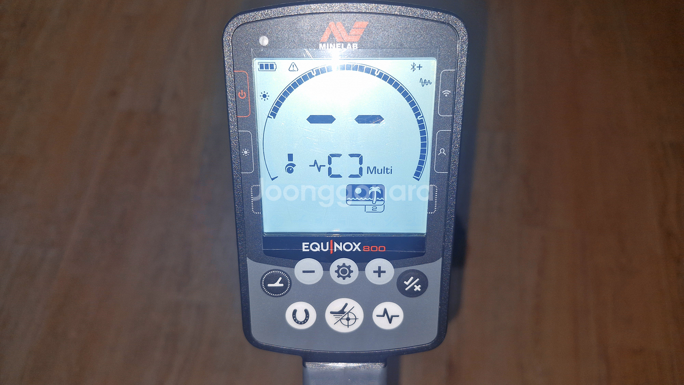 마인랩 에퀴녹스 800 금속탐지기 팝니다.--1