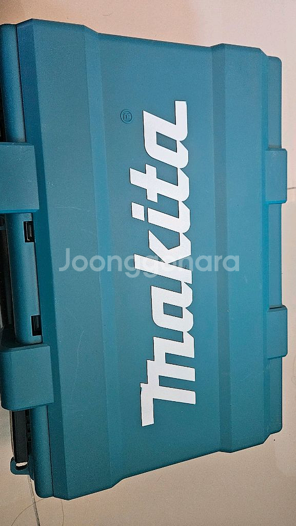 마끼다 임팩 정품 드릴 공구 새거 팝니다(케이스포함)--0