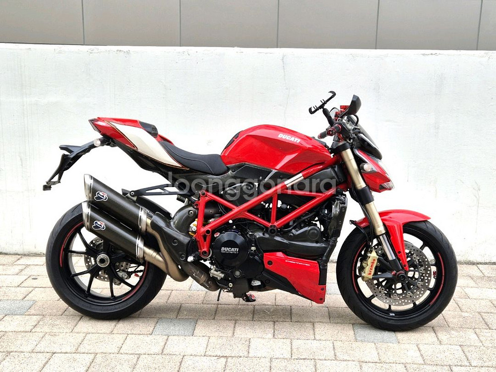 2013년식 두카티 스트리트파이터 848 판매합니다--1