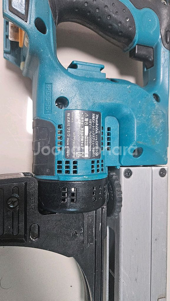 마끼다 무선 매거진공구 팝니다(국내인증일산)--2