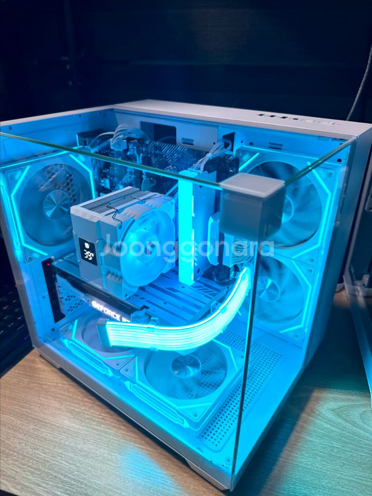 데스크탑 PC 컴퓨터 팝니다. 게이밍·영상편집·화이트--4