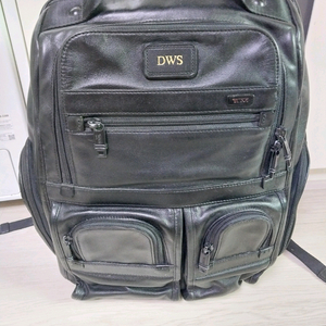 투미 알파브라보 천연가죽백팩 정품 판매합니다.