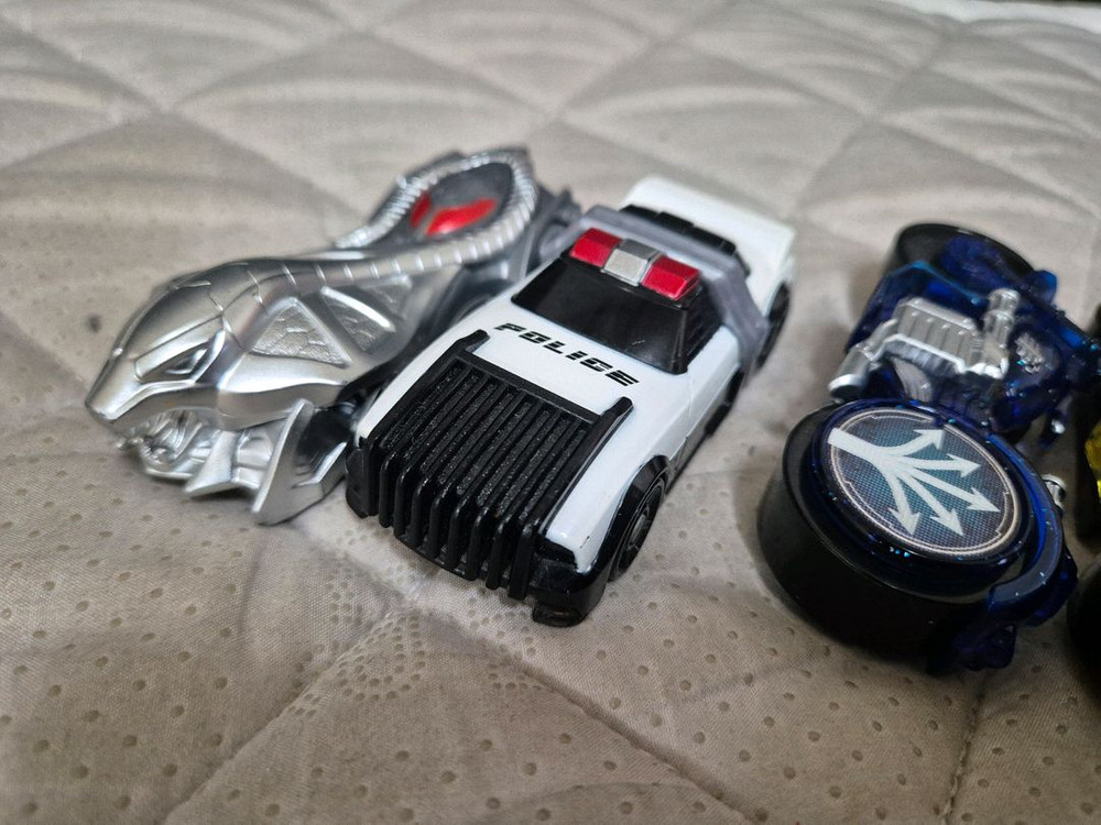 가면라이더 시프트카 4종 저스티스 헌터, 코브라 시그널 토마레, 카쿠산--2