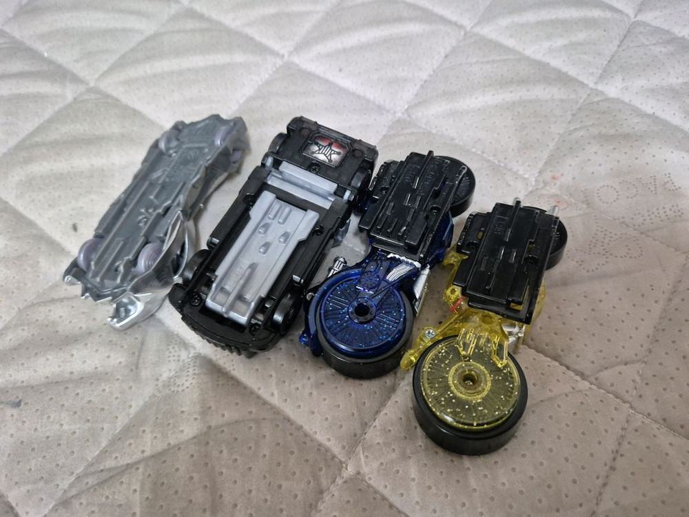 가면라이더 시프트카 4종 저스티스 헌터, 코브라 시그널 토마레, 카쿠산--3