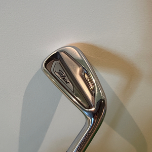 정품 타이틀리스트 T100s 4번 아이언 단품 KBS TOUR 샤프트 입니다.