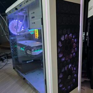 I7-8700K RTX2070 화이트본체