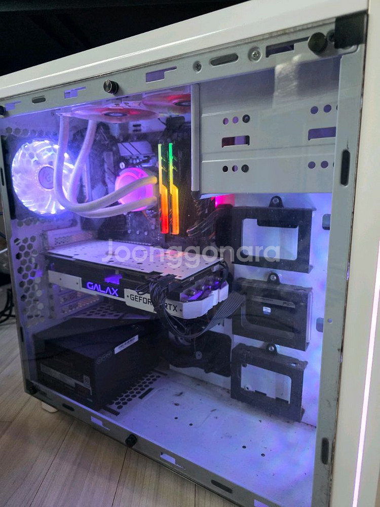 I7-8700K RTX2070 화이트본체--1