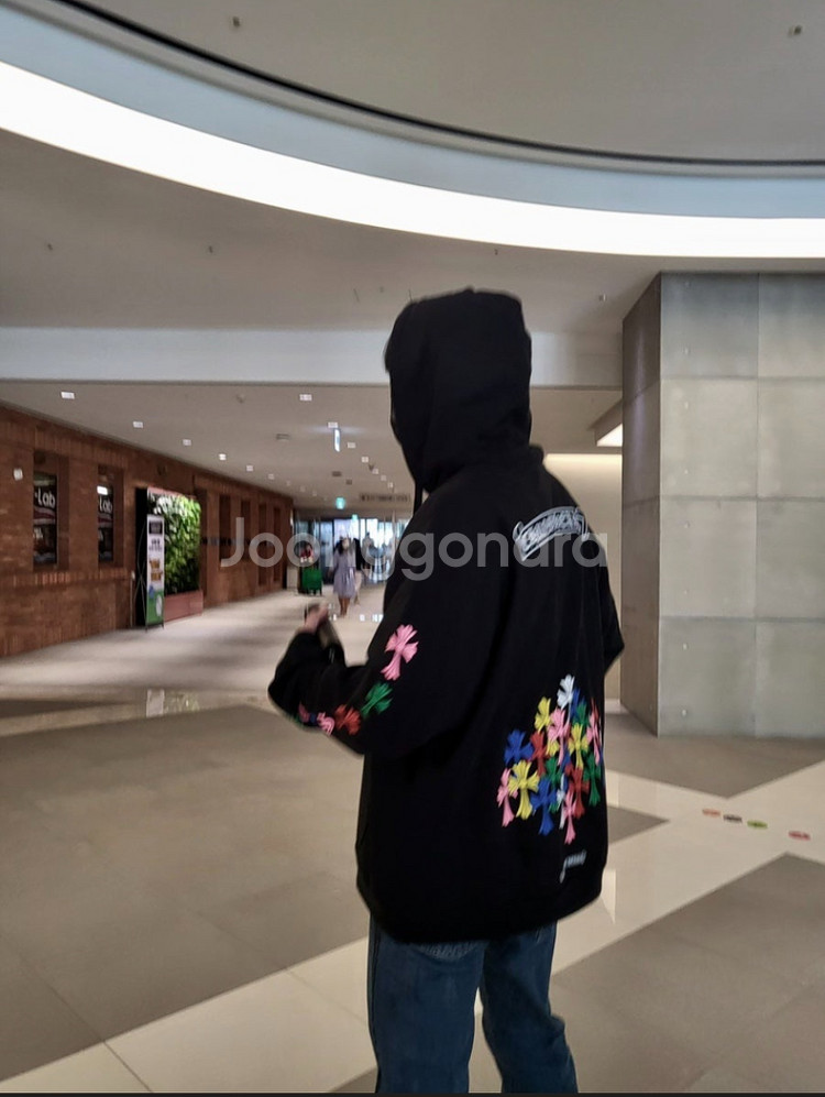 새상품 크롬하츠 크로스 패치 후드집업 XL--8