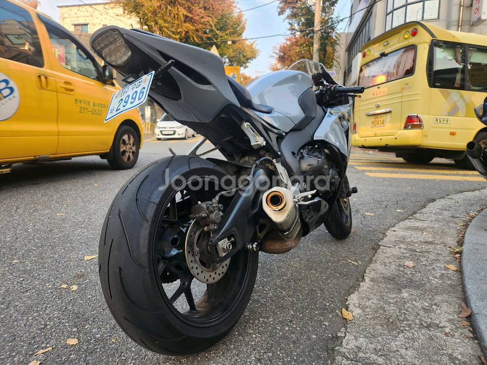 혼다 CBR1000R 14년식--0