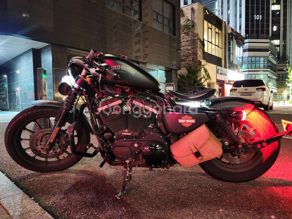 급처) 할리데이비슨 아이언883 바버커스텀 바이크 판매합니다.--0