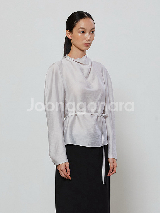 [S] 노티아 드레이프 하이넥 블라우스 그레이--1
