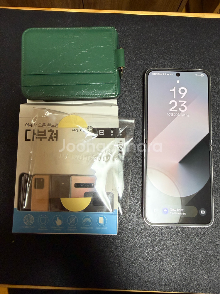 갤럭시 Z 플립6 실버 256 자급제--6