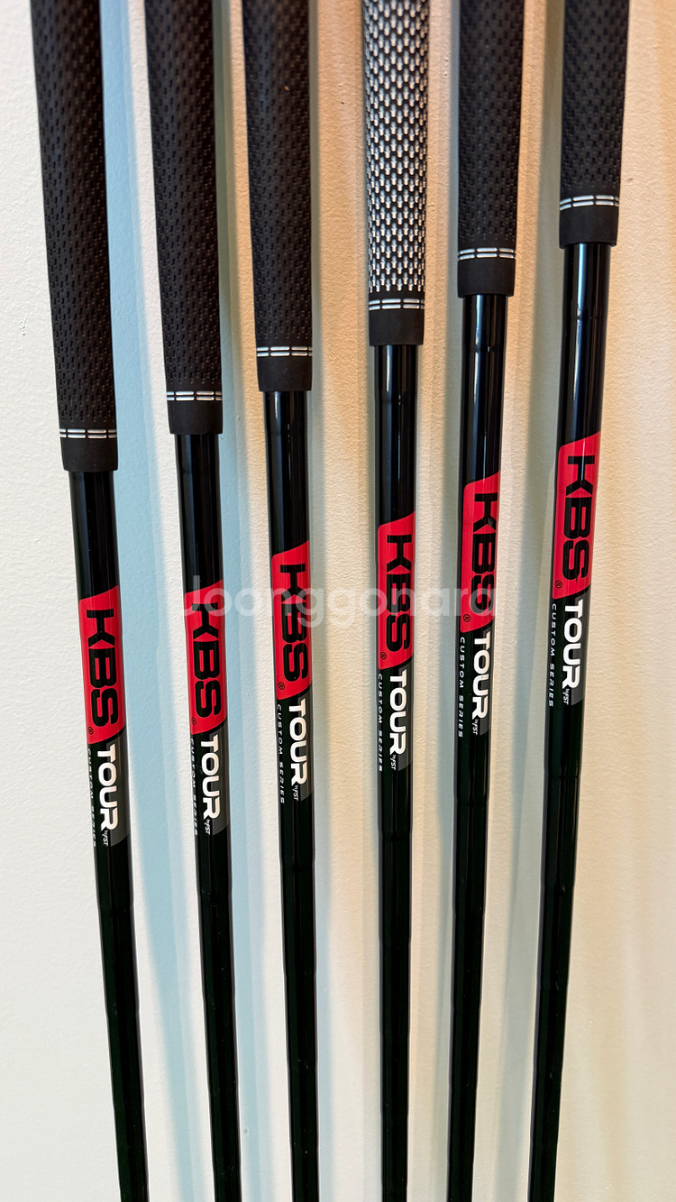 정품 KBS TOUR FST 커스텀 시리즈(5~P)아이언샤프트(블랙)105-110g--1