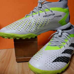 아디다스 프레데터 애큐러시1TF(US7.5추천255)