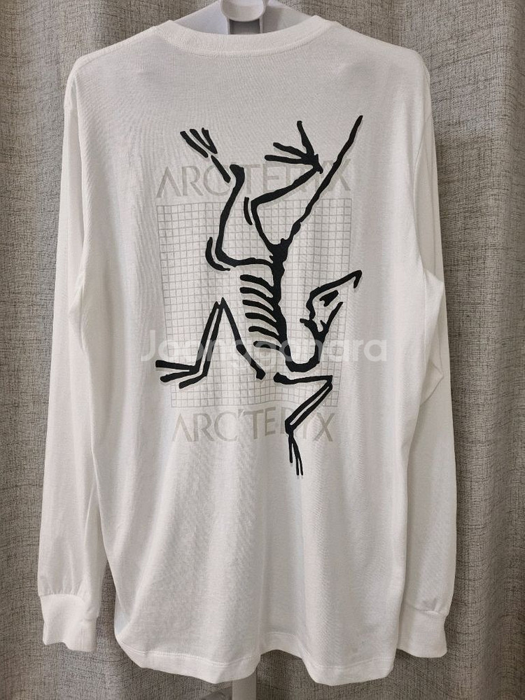 (정품)아크테릭스 오리지널 로고 롱슬리브 블랙/화이트--1