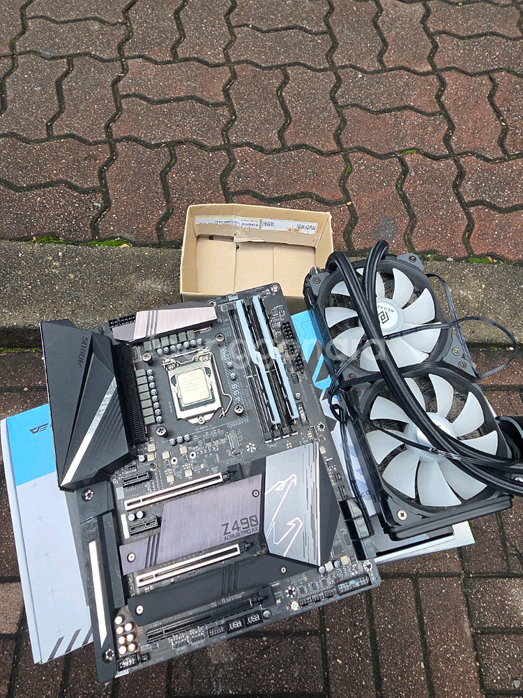 CPU 11700k + Z490 메인보드+32g 램 + 2열 수냉쿨러 세트--0