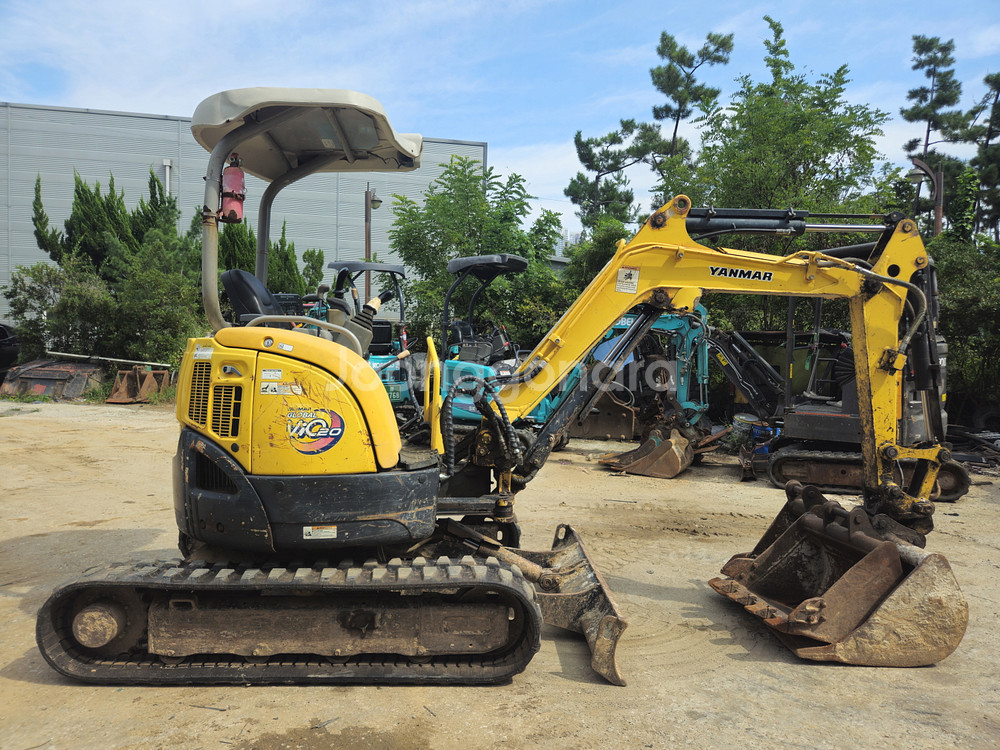 얀마 중고 미니굴삭기 VIO20 신품트랙 2015년식--2