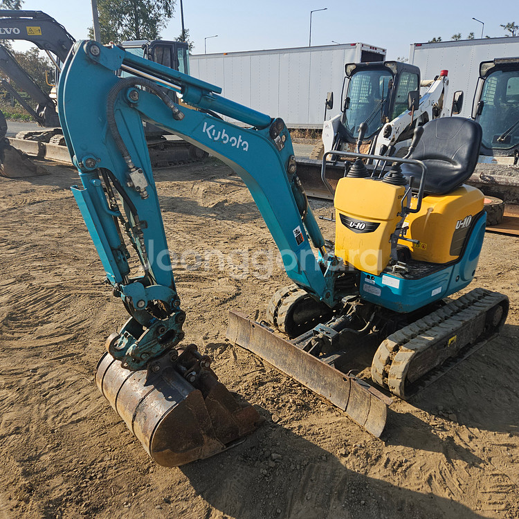 구보다 1톤 미니굴삭기 U10 2012년식 저가동--1